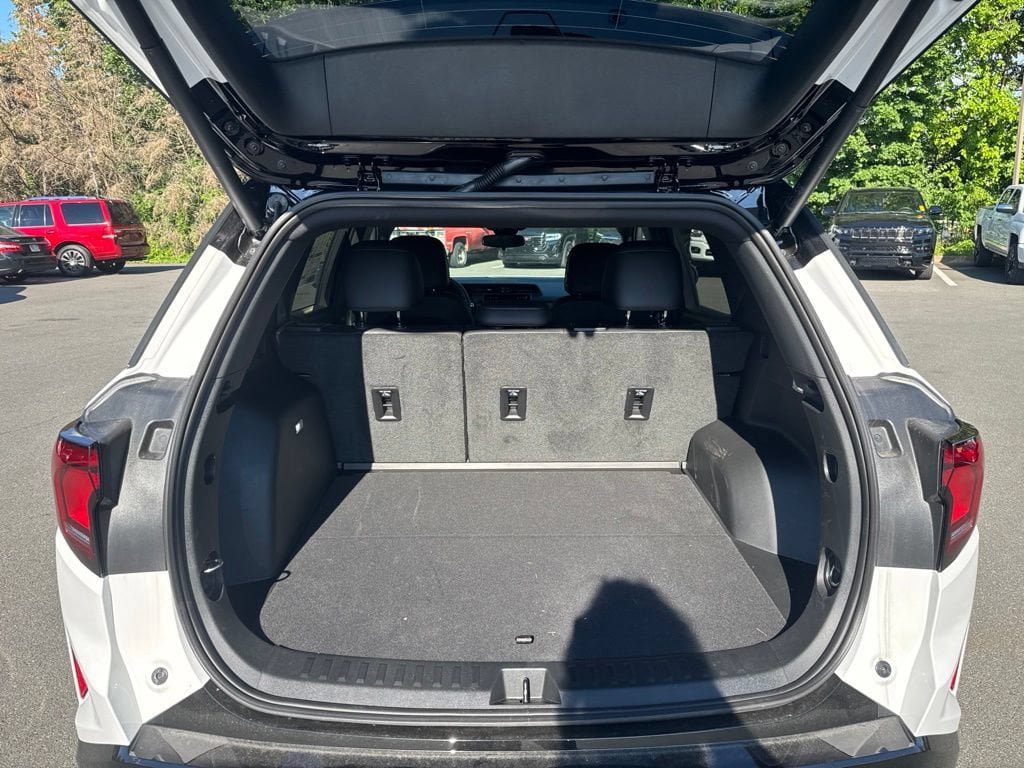 New 2026 GMC Terrain AT4 w/ Convenience Package III AWD/4WD image 46