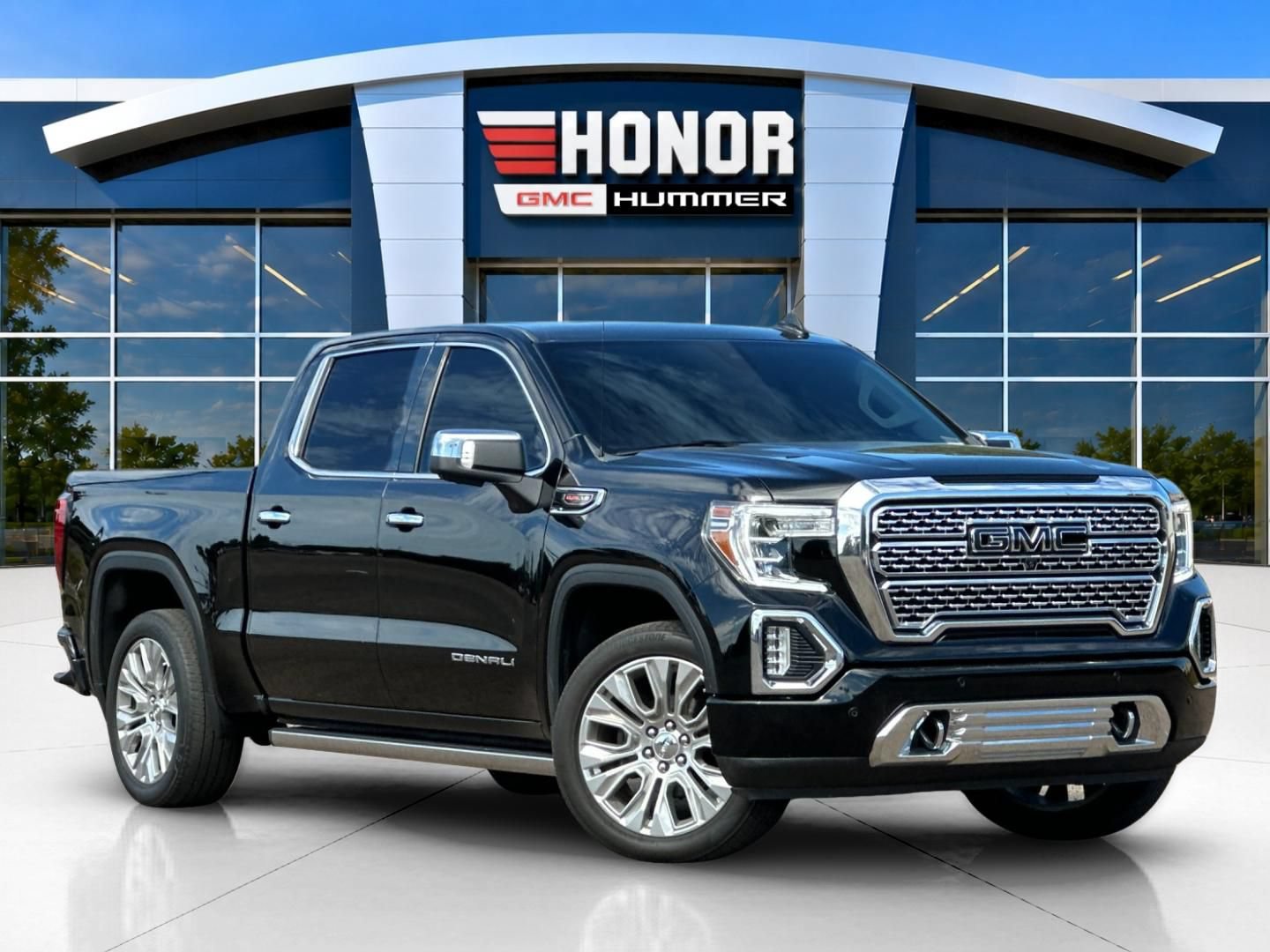 Used 2021 GMC Sierra 1500 Denali w/ Denali Ultimate Package AWD/4WD image 2