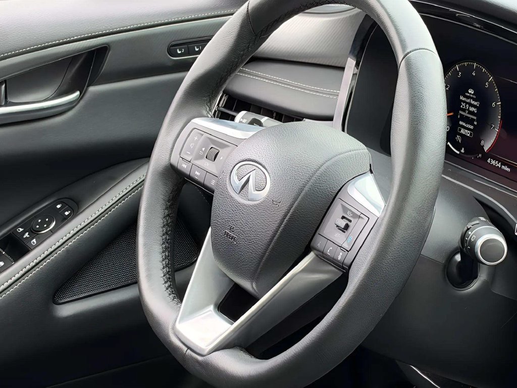 Used 2023 INFINITI QX60 Luxe AWD/4WD image 13