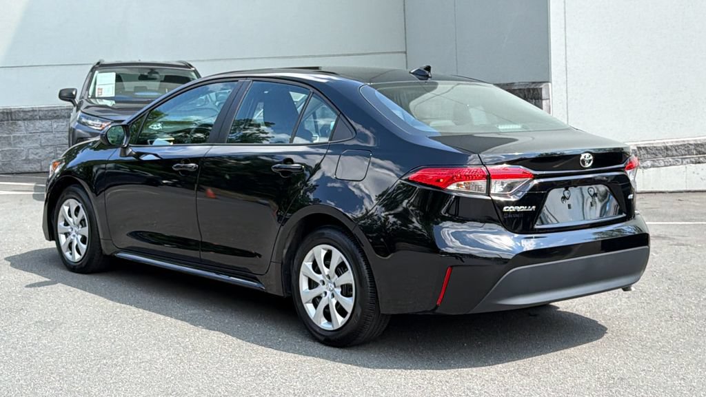 Used 2026 Toyota Corolla LE FWD image 3