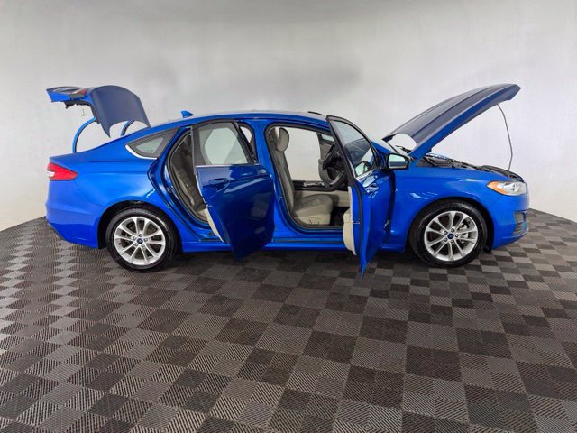 Used 2019 Ford Fusion SE FWD image 12