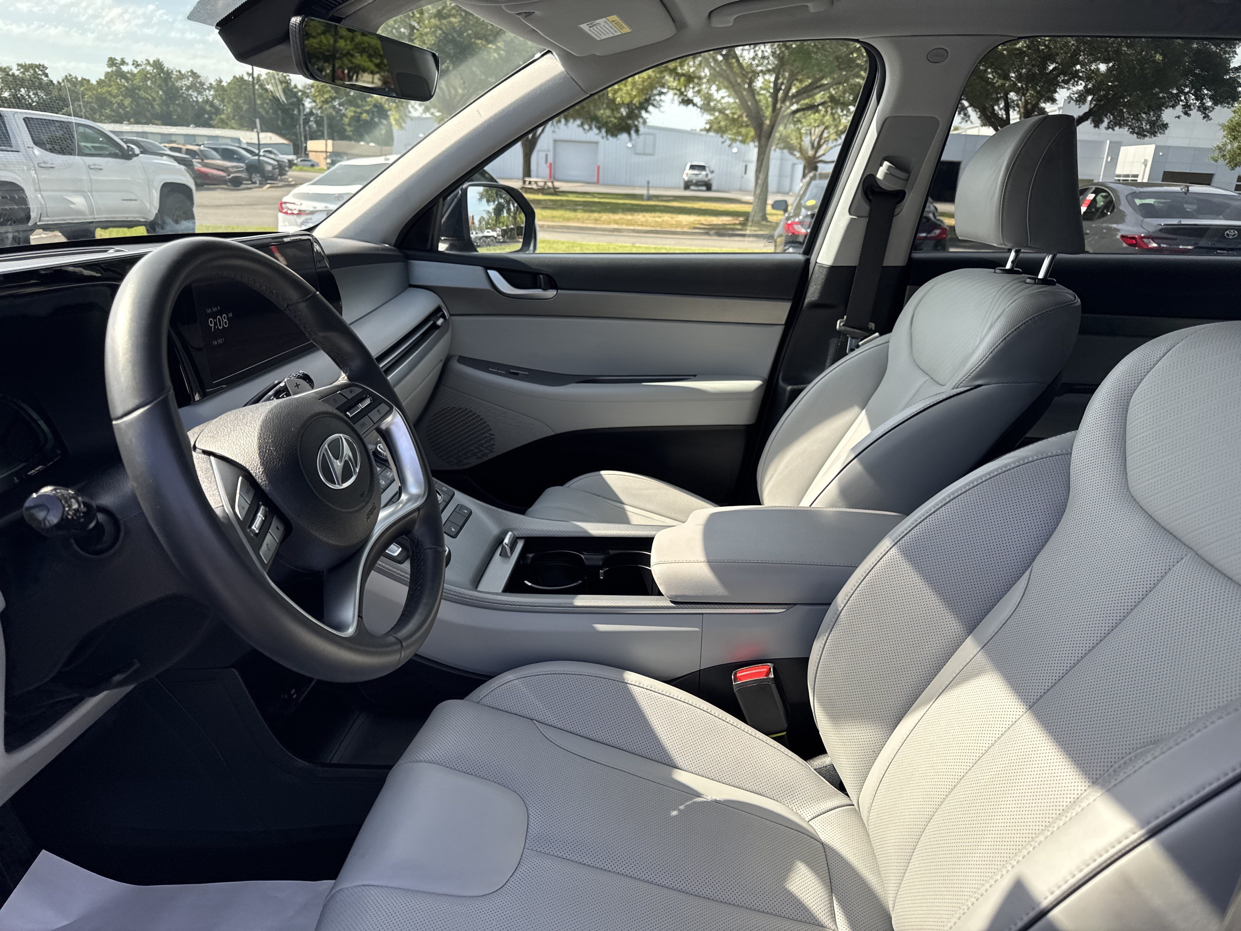 Used 2025 Hyundai Palisade SEL FWD image 13