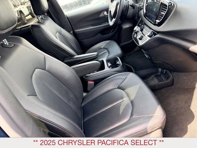 Certified 2025 Chrysler Pacifica Select image 9