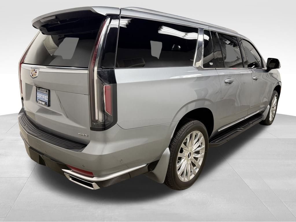 Used 2024 Cadillac Escalade ESV Premium Luxury image 9