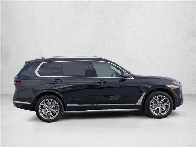 Used 2025 BMW X7 xDrive40i w/ Premium Package image 4