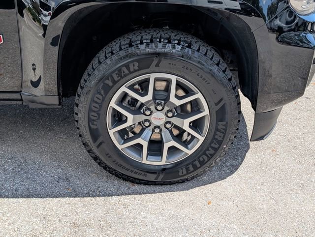 Used 2022 GMC Canyon AT4 w/ Trailering Package image 9