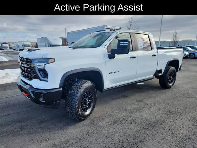 Used 2025 Chevrolet Silverado 2500 ZR2 w/ Technology Package image 3