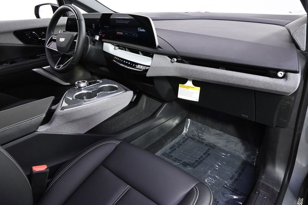 New 2026 Cadillac Optiq Sport 1 w/ LPO, Floor Liner Package AWD/4WD image 15