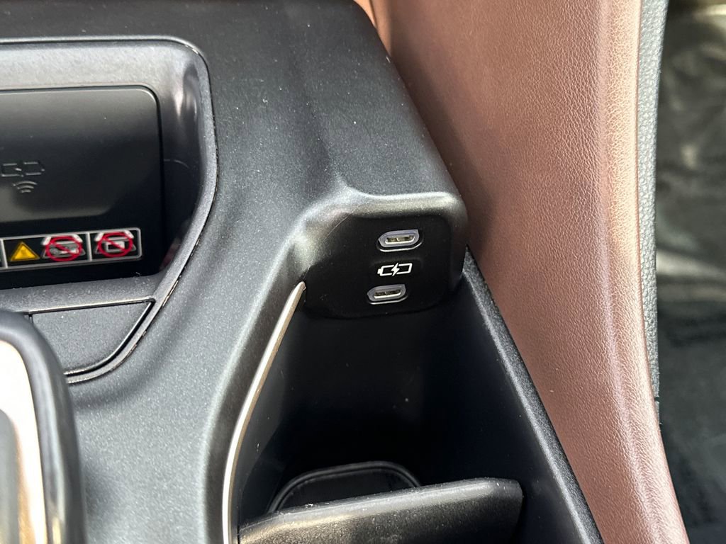 Used 2023 Toyota Crown Limited image 28