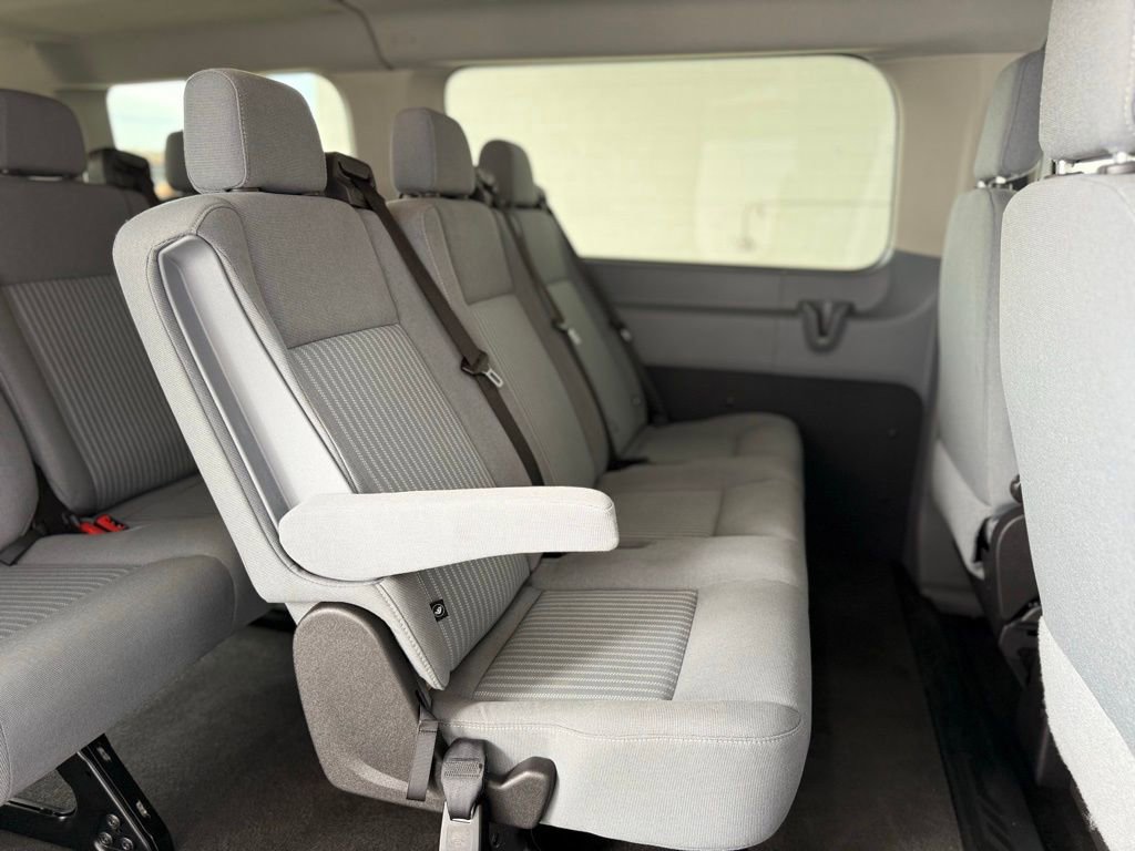 Used 2015 Ford Transit 150 XLT image 21