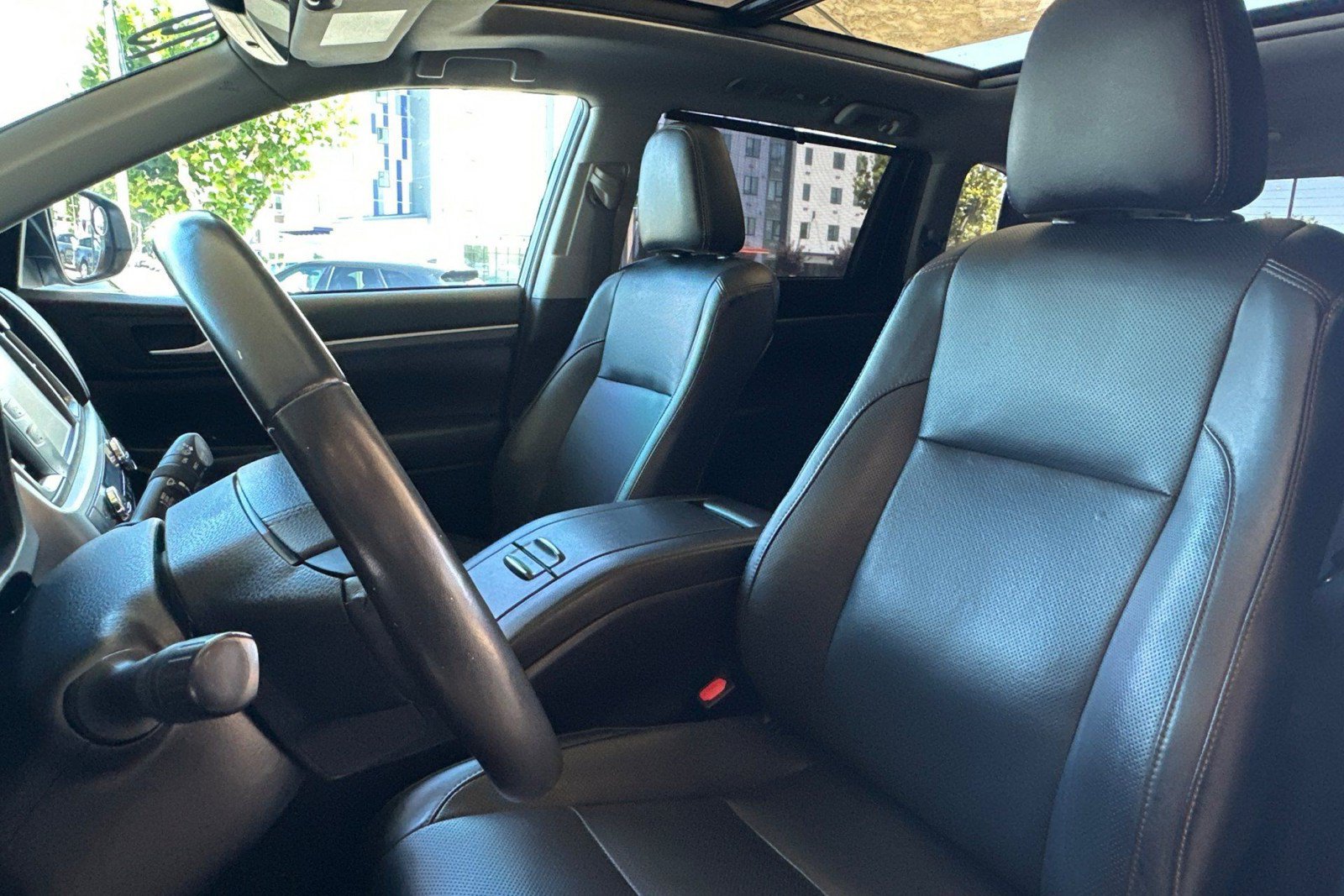 Used 2019 Toyota Highlander Limited Platinum AWD/4WD image 31