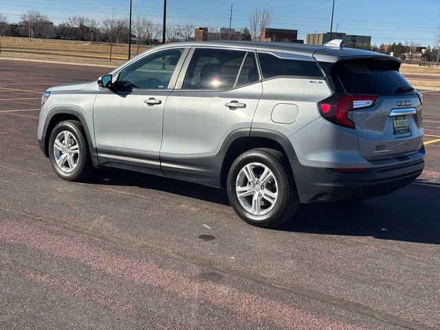 Used 2024 GMC Terrain SLE image 23