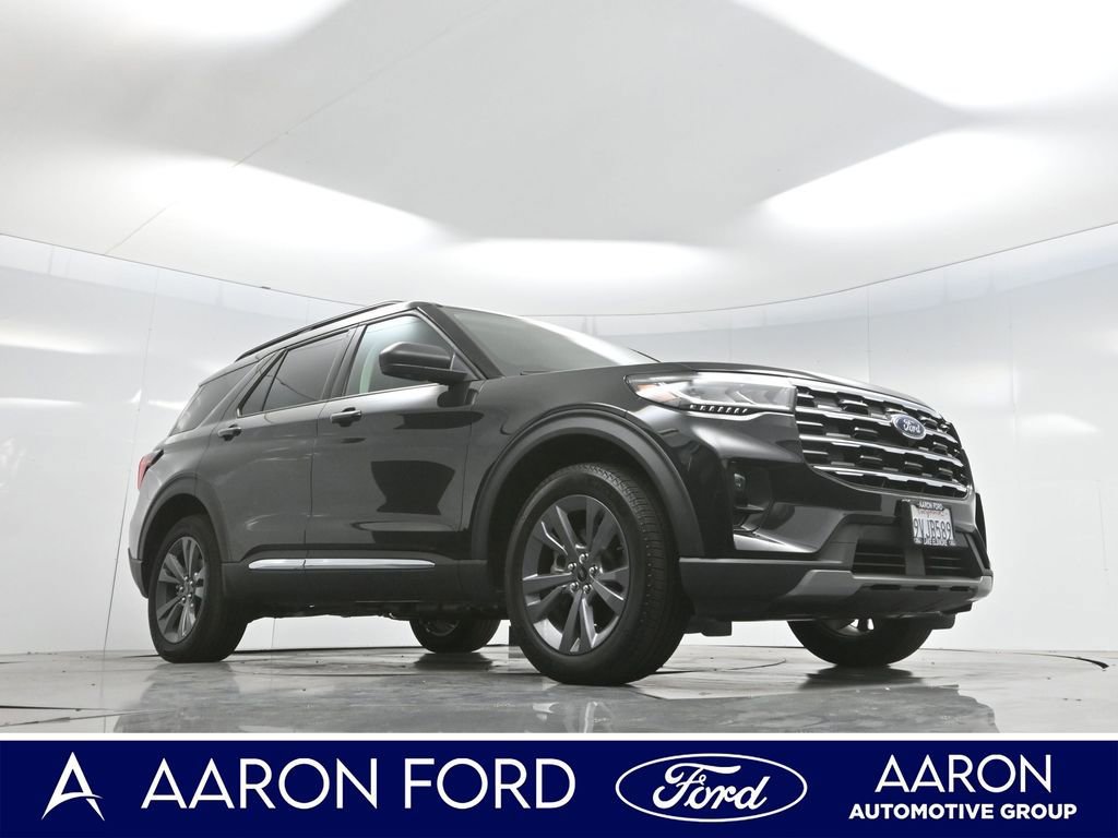 New 2025 Ford Explorer Active w/ Active Comfort Package AWD/4WD image 2