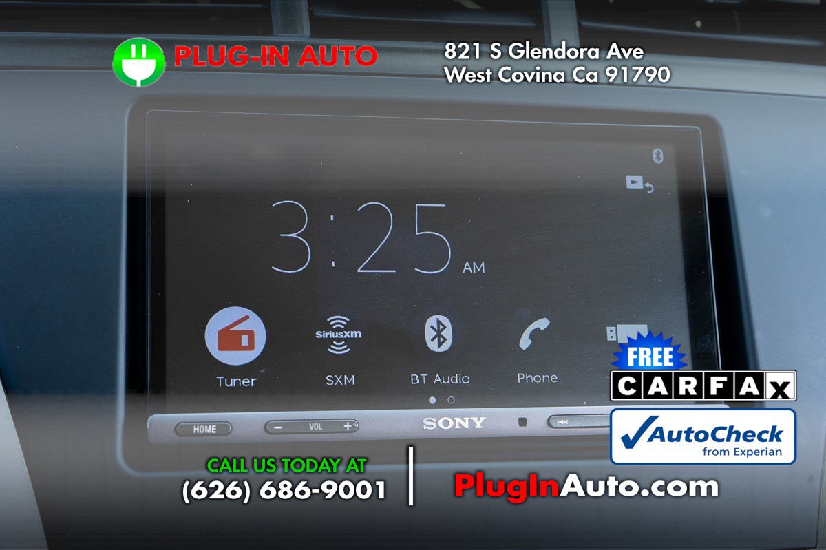 Used 2012 Toyota Prius V Five image 26