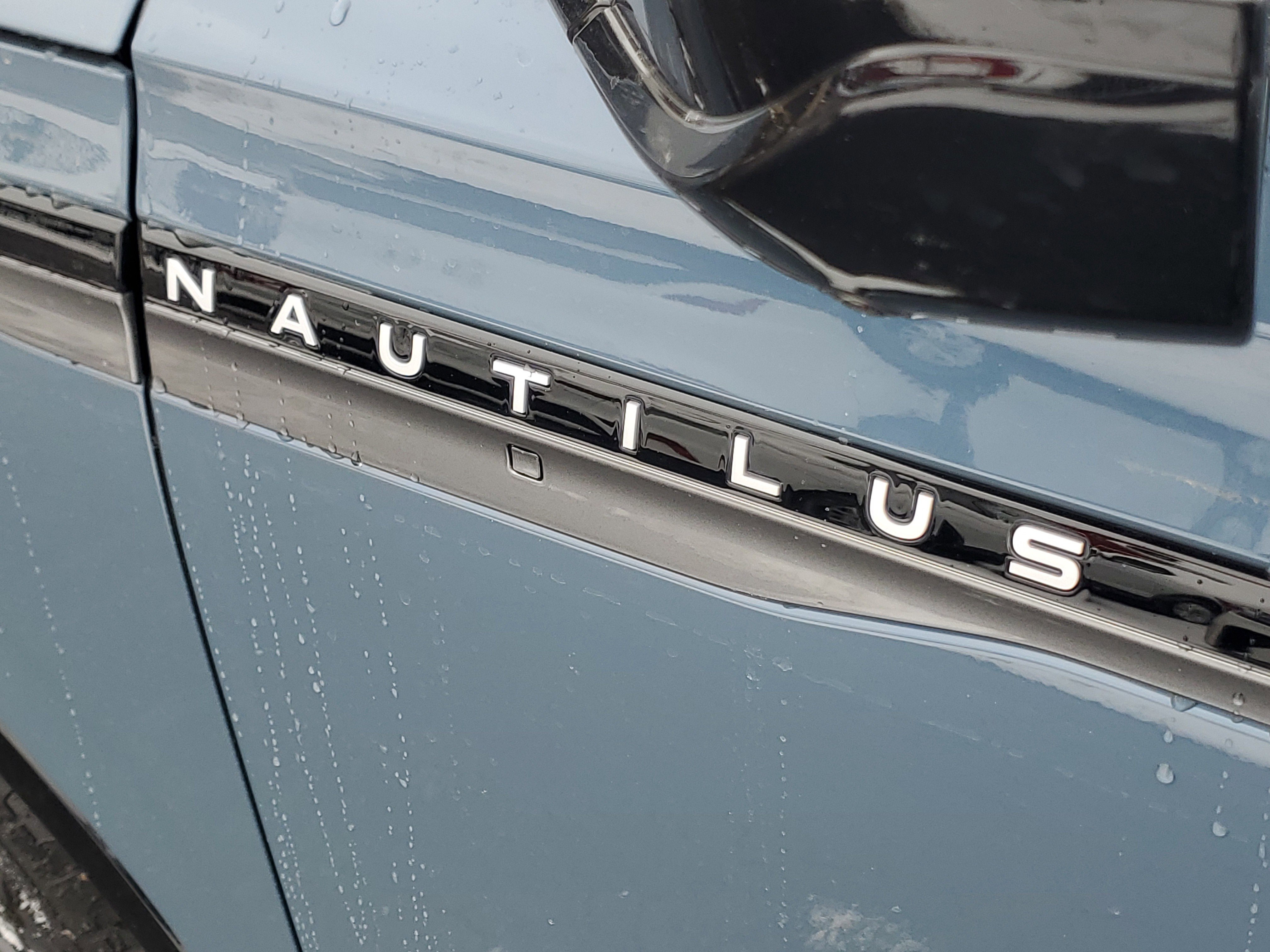 New 2026 Lincoln Nautilus Reserve w/ Jet Appearance Package image 7