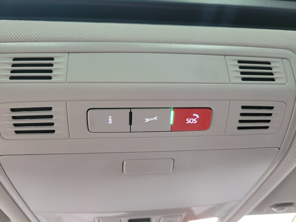 Used 2023 Volkswagen Jetta SE w/ Panoramic Sunroof Package FWD image 43