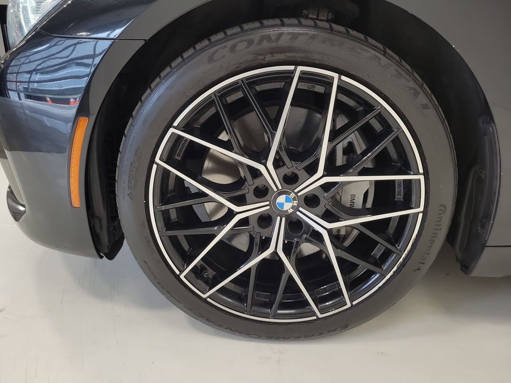 Used 2019 BMW 750i xDrive w/ M Sport Package AWD/4WD image 8