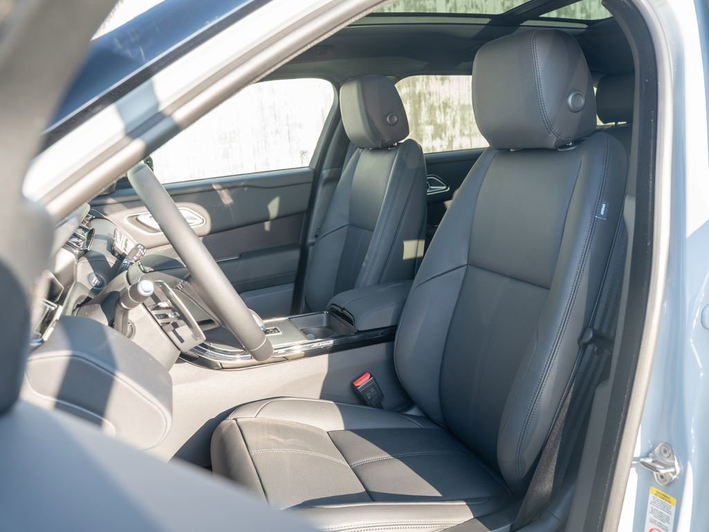 New 2026 Land Rover Range Rover Velar Dynamic SE AWD/4WD image 19