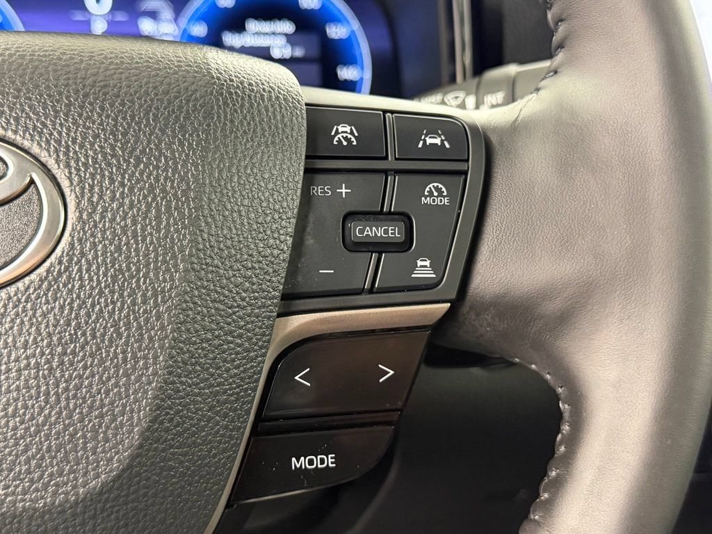 Used 2025 Toyota Camry XSE FWD image 28