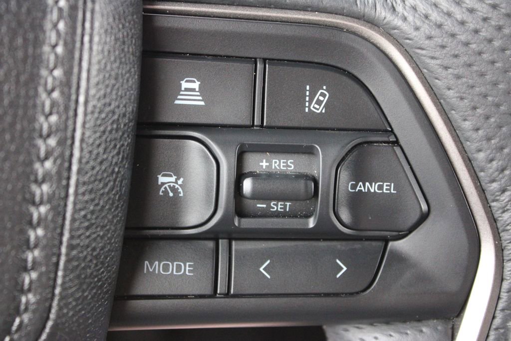Used 2025 Toyota Sequoia Limited image 29