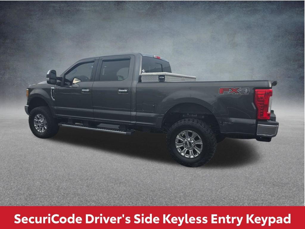 Used 2017 Ford F250 XLT w/ XLT Premium Package AWD/4WD image 11