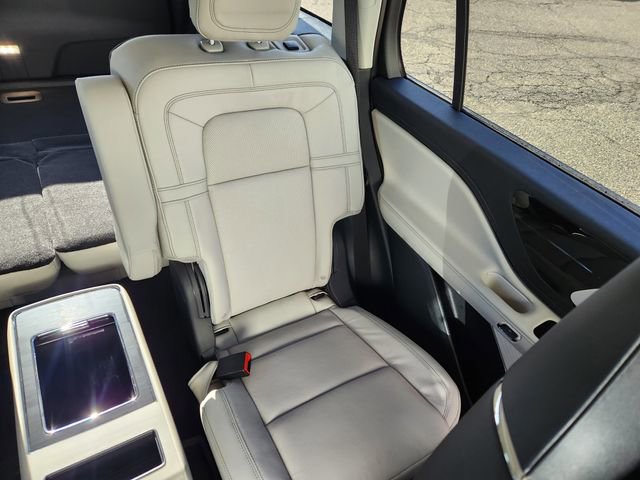 New 2026 Lincoln Aviator Reserve image 15