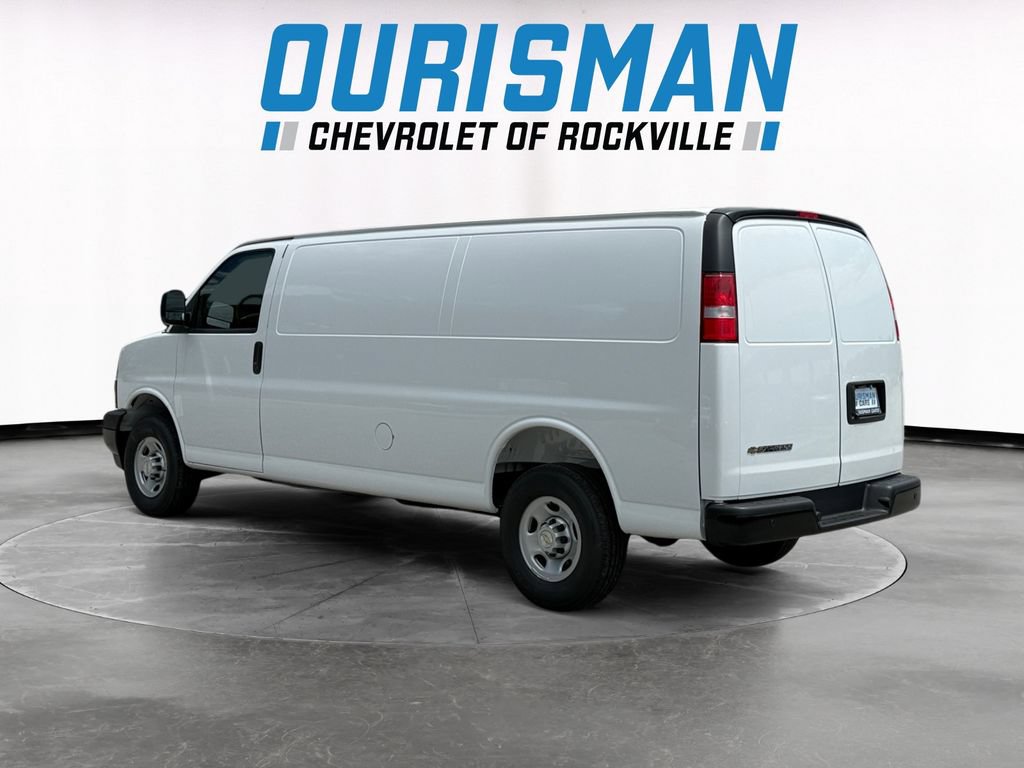 New 2026 Chevrolet Express 2500 Extended w/ Driver Convenience Package RWD image 4