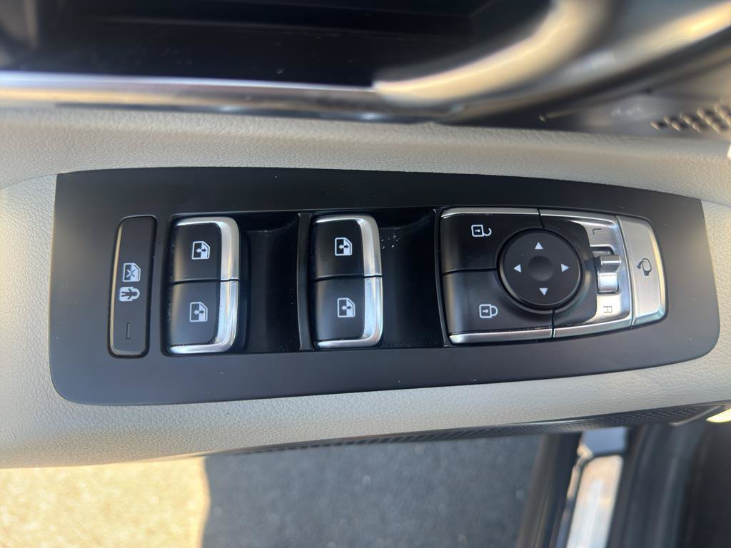 Used 2024 Kia Telluride SX w/ Towing Package FWD image 24