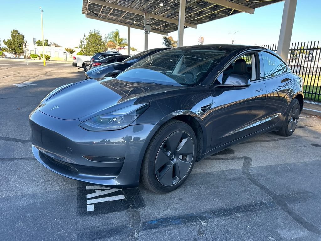 Used 2023 Tesla Model 3 Standard Range RWD image 3