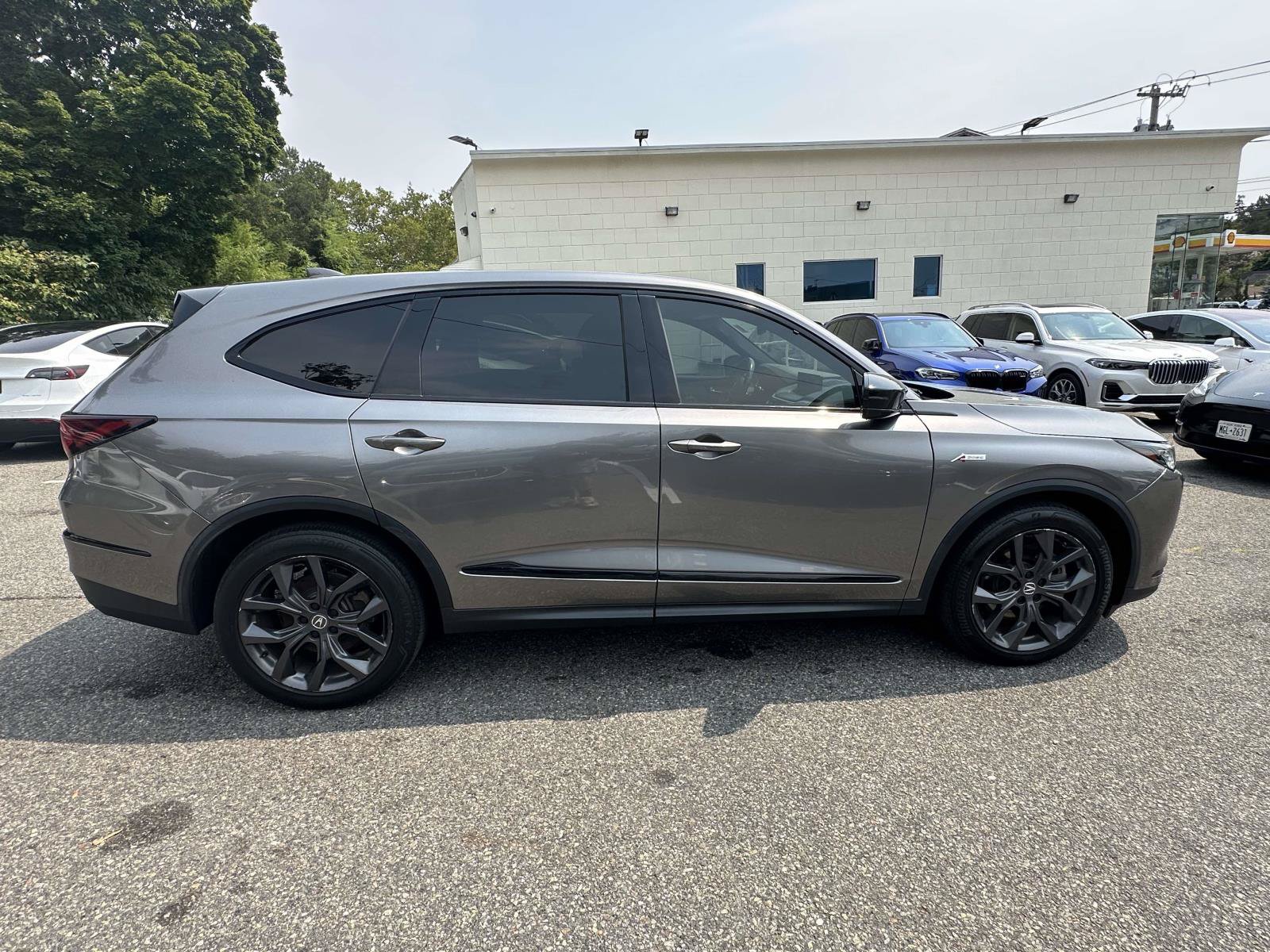 Used 2022 Acura MDX A-Spec AWD/4WD image 3