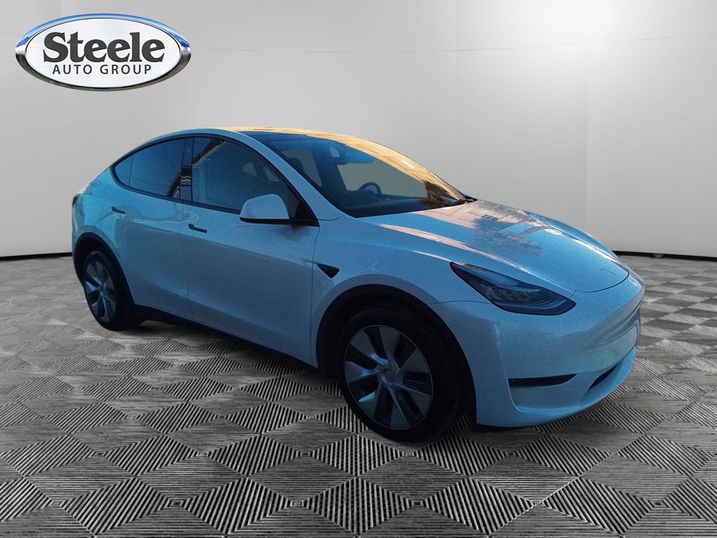 Used 2023 Tesla Model Y Long Range image 7