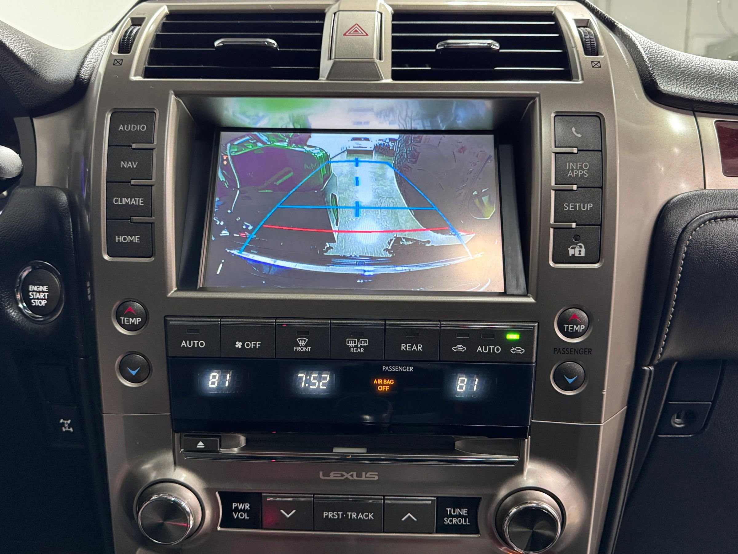 Used 2014 Lexus GX 460 Premium w/ Premium Package image 23