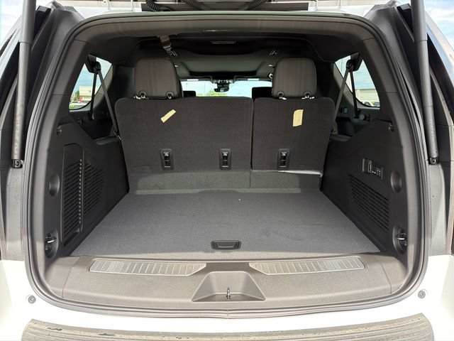 New 2026 GMC Yukon XL AT4 w/ AT4 Premium Plus Package AWD/4WD image 24
