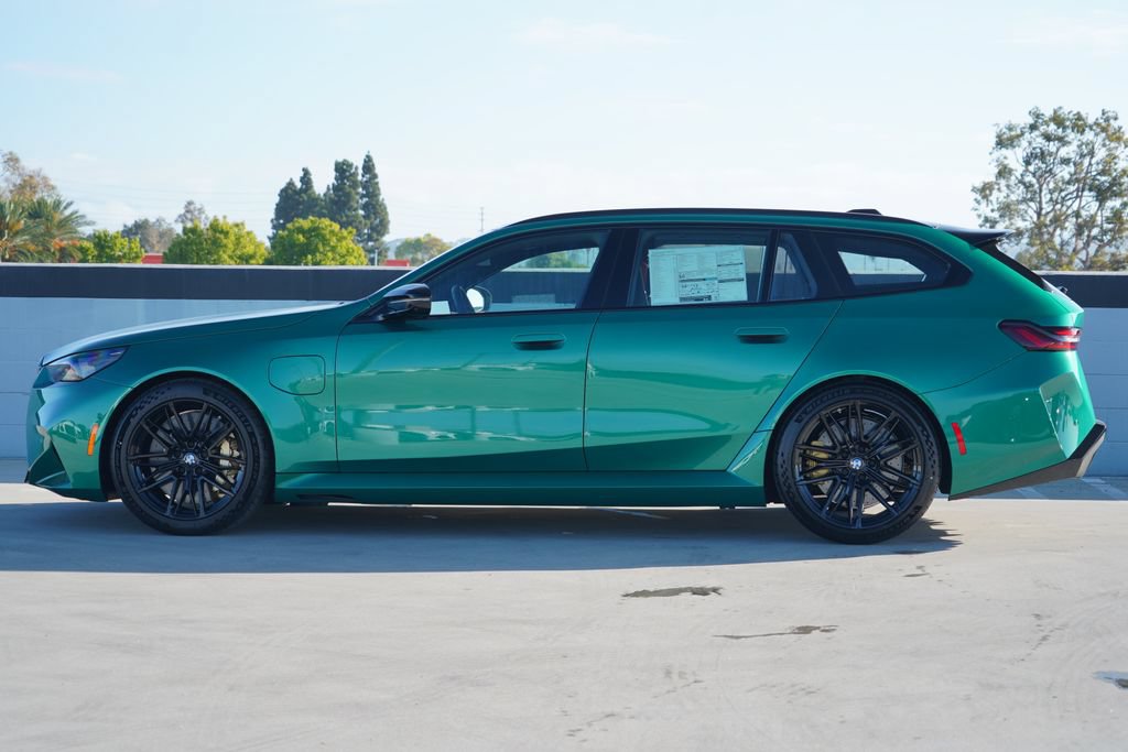 New 2027 BMW M5 Touring AWD/4WD image 5