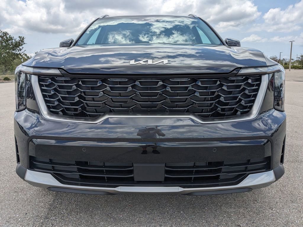 Certified 2025 Kia Sorento S AWD/4WD image 3