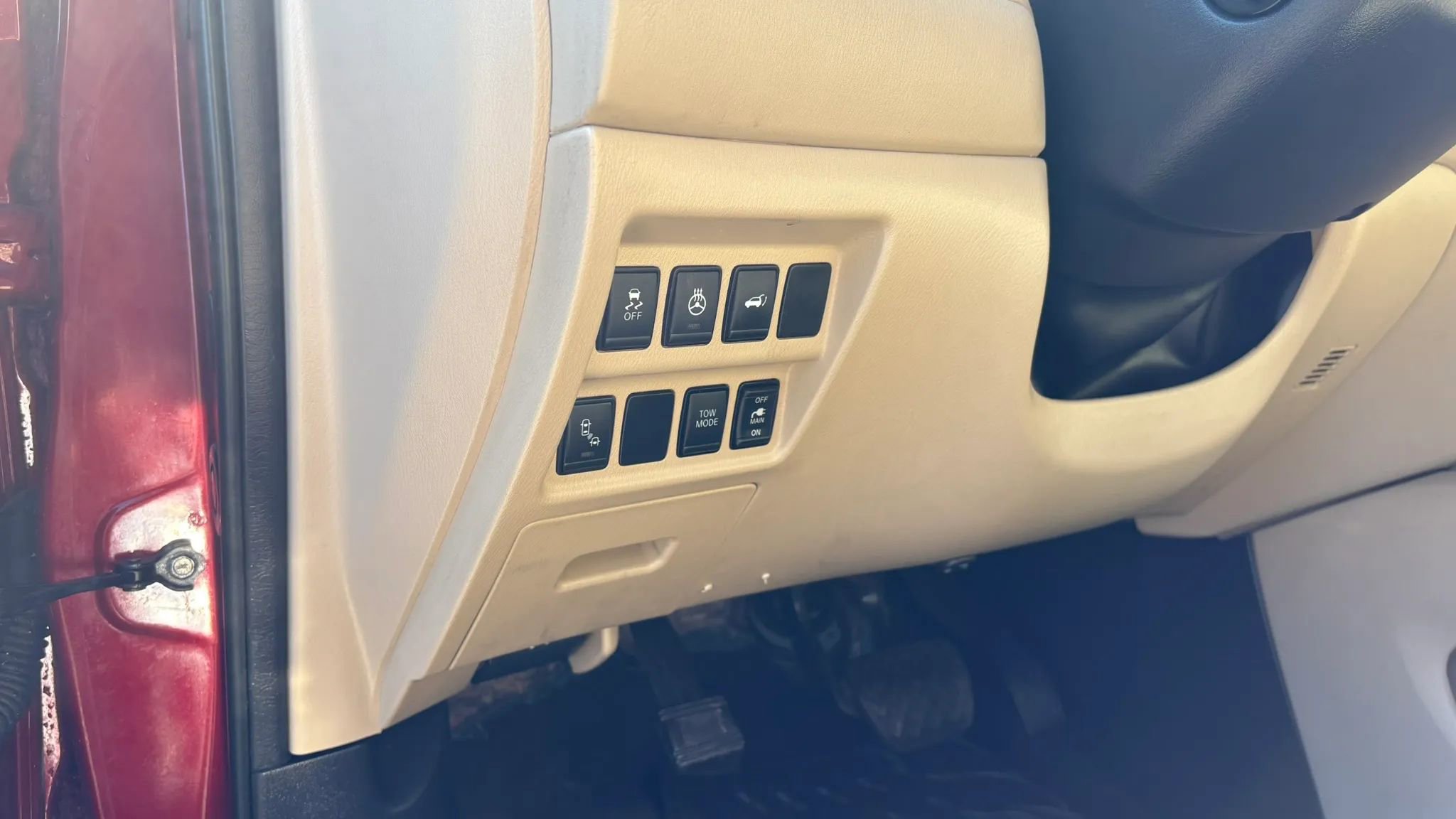 Used 2018 Nissan Pathfinder Platinum FWD image 17