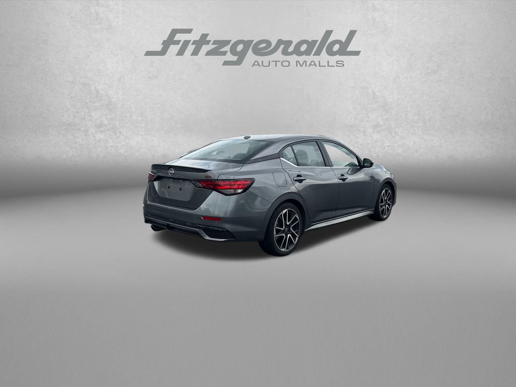 Used 2025 Nissan Sentra SR FWD image 7