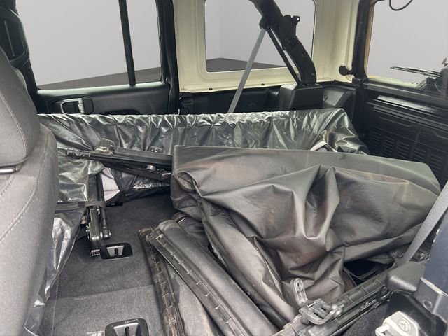 Used 2021 Jeep Wrangler Unlimited Sport image 17