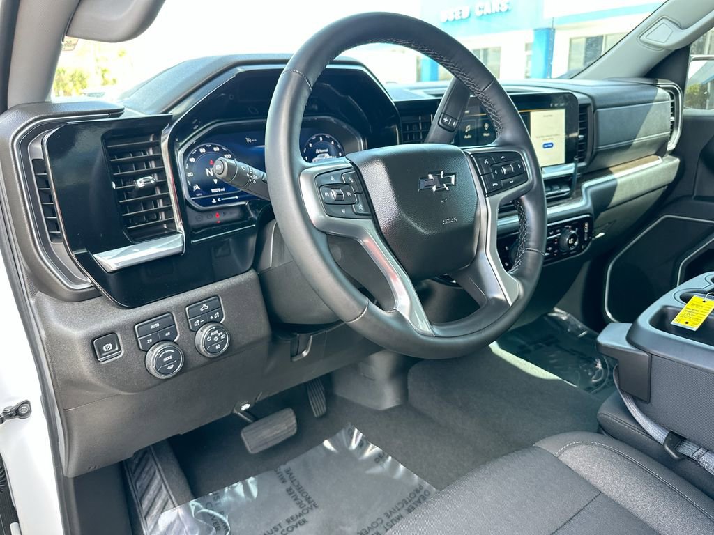 Certified 2025 Chevrolet Silverado 1500 RST w/ Redline Edition image 10