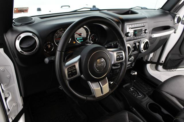 Used 2015 Jeep Wrangler Unlimited Sport image 6
