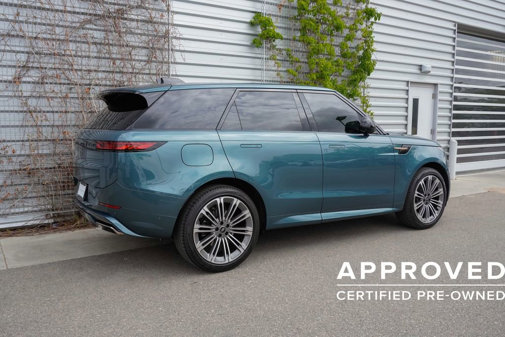Used 2024 Land Rover Range Rover Sport Dynamic SE AWD/4WD image 4