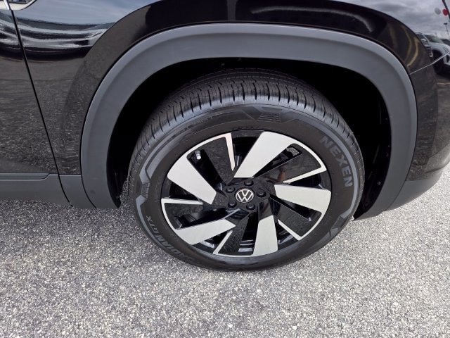 New 2026 Volkswagen Atlas Cross Sport SE FWD image 16