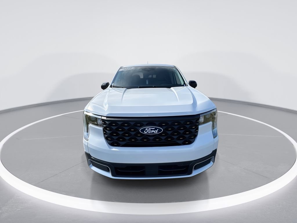 Used 2025 Ford Maverick Lariat image 3