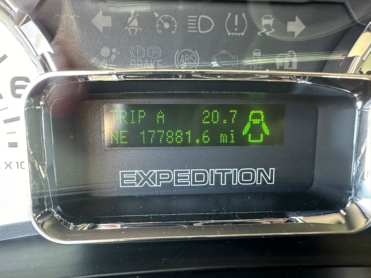 Used 2012 Ford Expedition Limited AWD/4WD image 18