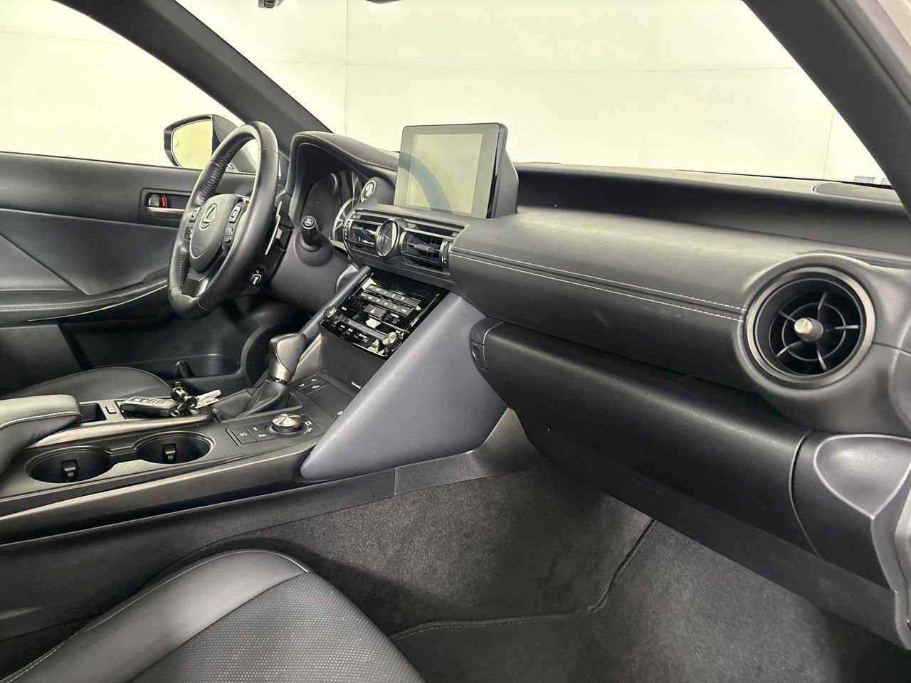 Used 2024 Lexus IS 300 w/ Comfort Package RWD image 33