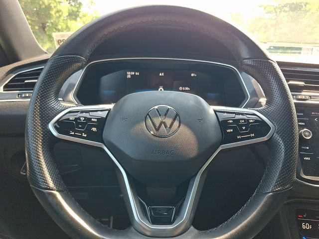 Certified 2024 Volkswagen Tiguan SE R-Line AWD/4WD image 19
