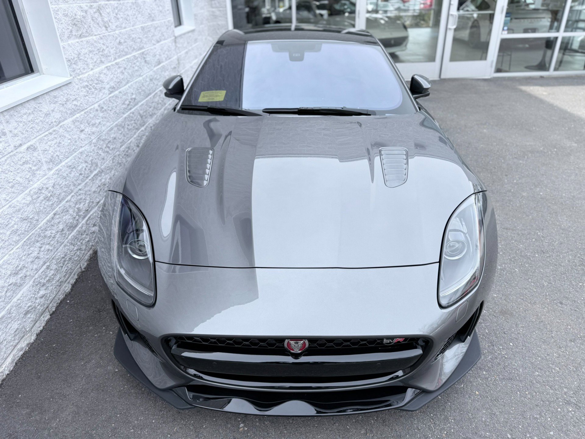 Used 2017 Jaguar F-TYPE SVR image 8