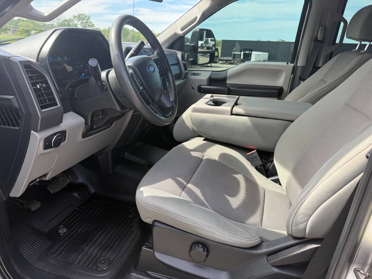 Used 2020 Ford F350 XL w/ Power Equipment Group AWD/4WD image 15