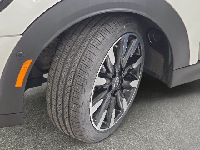 Certified 2024 MINI Cooper S FWD image 28
