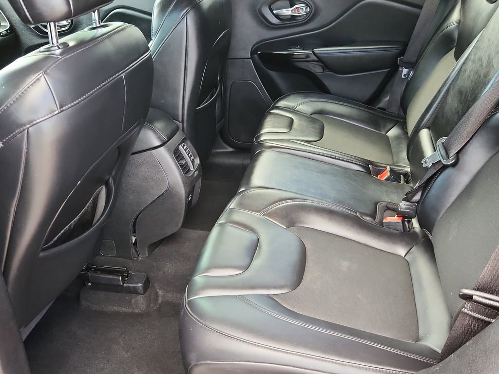 Used 2021 Jeep Cherokee Latitude Plus image 9